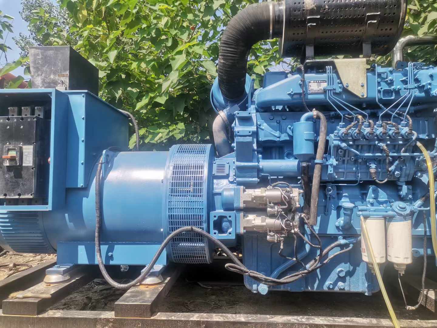 米林详细说明降低 800kW 柴油发电机输出电流波动的方法